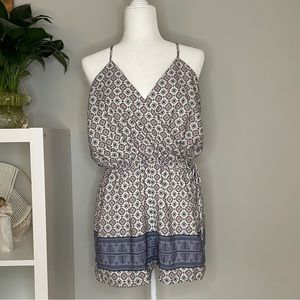 EUC Charlotte Russe Romper Size Medium
